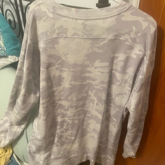 Lululemon Perfectly Oversized Camo Crew Sweatshirt - Picture 3 of 4